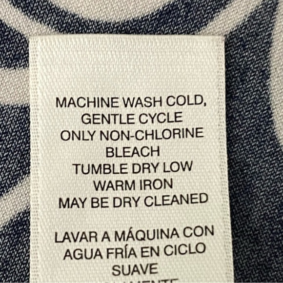 CHICO’S black & white abstract, asymmetrical jersey blouse. Size “3”=XL/16. EUC - Picture 10 of 11